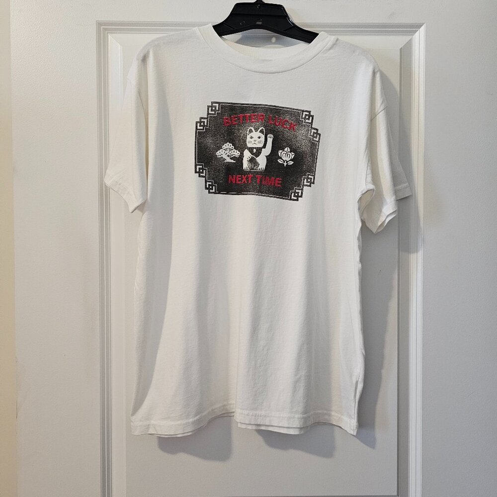 Maneki-Neko (Beckoning Cat) T-Shirt